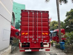 Dongfeng Liuzhou Chenglong H5 320 hp 6X2 9.7 m - ფოტო 4