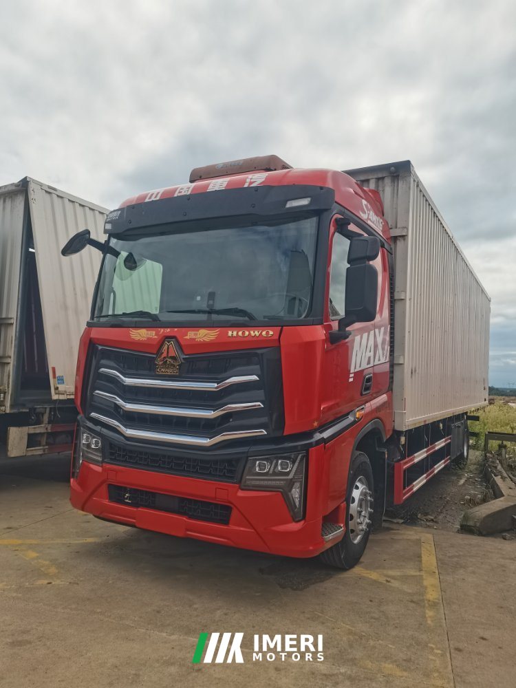 2023 Sinotruk HOWO Max 330 hp 4X2 9.6 m