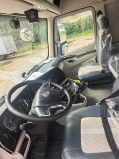Dongfeng Liuzhou Chenglong H5V 290 hp 4X2 9.7 m - ფოტო 8