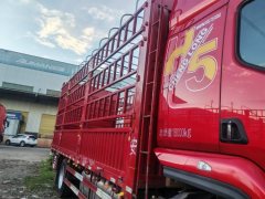 Dongfeng Liuzhou Chenglong H5 300 hp 4X2 6.8 m - ფოტო 5