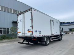 Foton Auman 330 hp 4X2 6.8 m - ფოტო 3