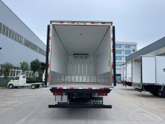 Foton Auman 330 hp 4X2 6.8 m - ფოტო 8