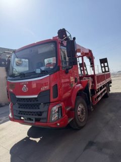 Dongfeng Liuzhou Chenglong M3 200 hp 4X2 5.4 m - ფოტო 1