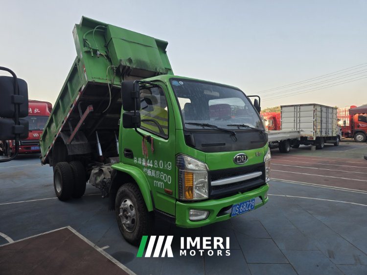 Nanjun Ruisheng 150 hp 4X2 3.35 m - truck from China
