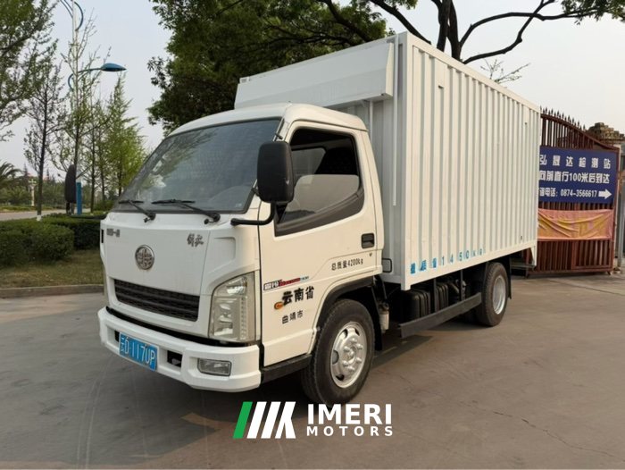 FAW Jiefang 84 hp 4X2 3.72 m - truck from China
