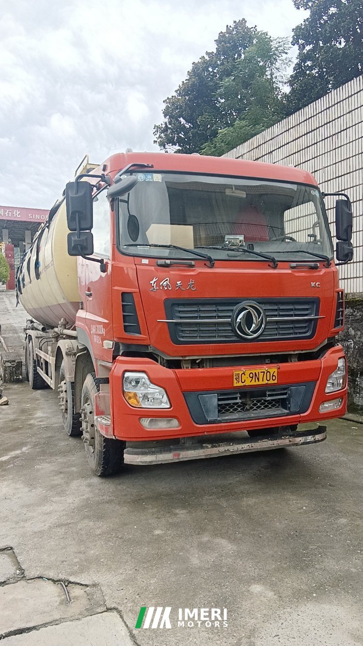 2020 Dongfeng Tianlong 420 hp 8X4 9.8 m
