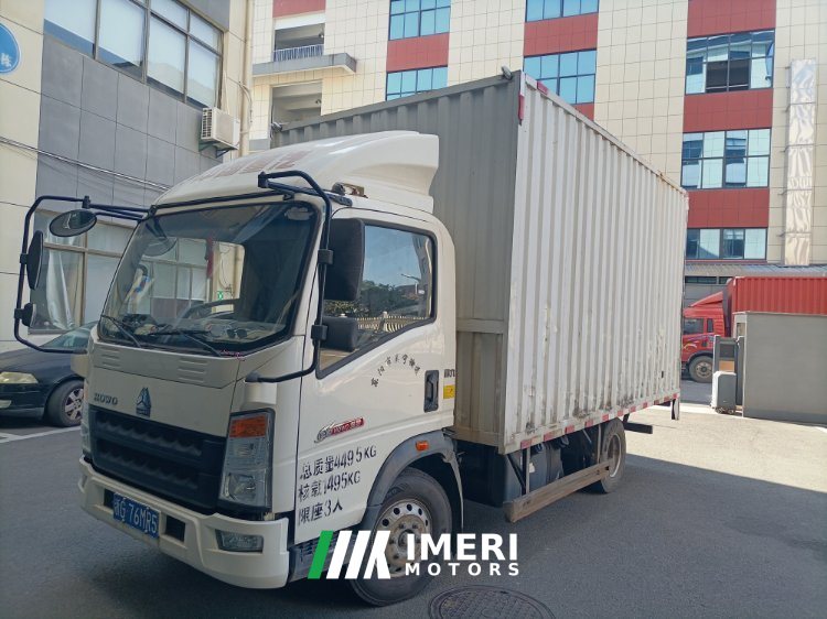 SINOTRUK HOWO Light Duty Truck Dream Chaser 130 hp 4X2 4.15 m - грузовик из Китая