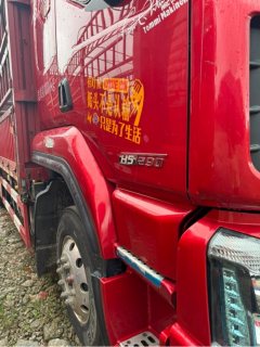 Dongfeng Liuzhou Chenglong H5 290 hp 4X2 6.8 m - ფოტო 3