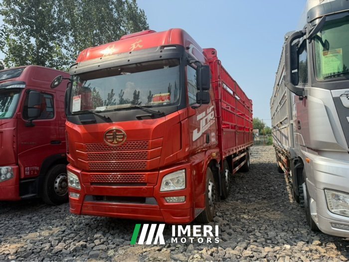 2023 FAW Jiefang JH6 320 hp 6X2 9.5 m