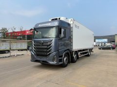 Foton Auman GTL 400 hp 6X2 9.4 m - ფოტო 2
