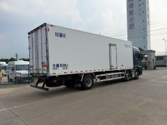 Foton Auman GTL 400 hp 6X2 9.4 m - ფოტო 3