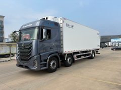 Foton Auman GTL 400 hp 6X2 9.4 m - ფოტო 5