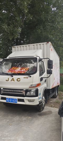 JAC Shuailing Handsome bell E middle body 129 hp 4X2 4.15 m - ფოტო 1