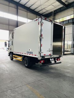 JMC 164 hp 4X2 3.7 m - ფოტო 5