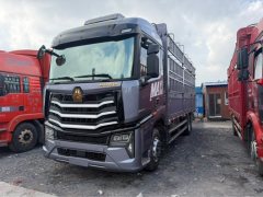 Sinotruk HOWO Max 330 hp 4X2 6.75 m - photo 1