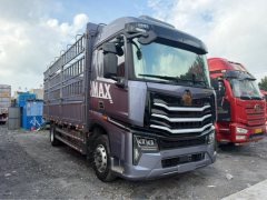 Sinotruk HOWO Max 330 hp 4X2 6.75 m - photo 3