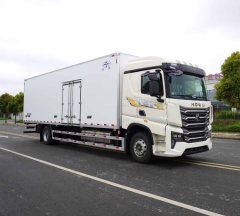 Sinotruk HOWO TS7 330 hp 4X2 9.5 m - photo 3