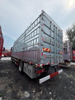 Sinotruk HOWO Max 290 hp 4X2 6.75 m - ფოტო 5