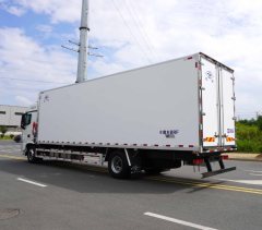 Foton Auman GTL 380 hp 4X2 9.6 m - фото 6
