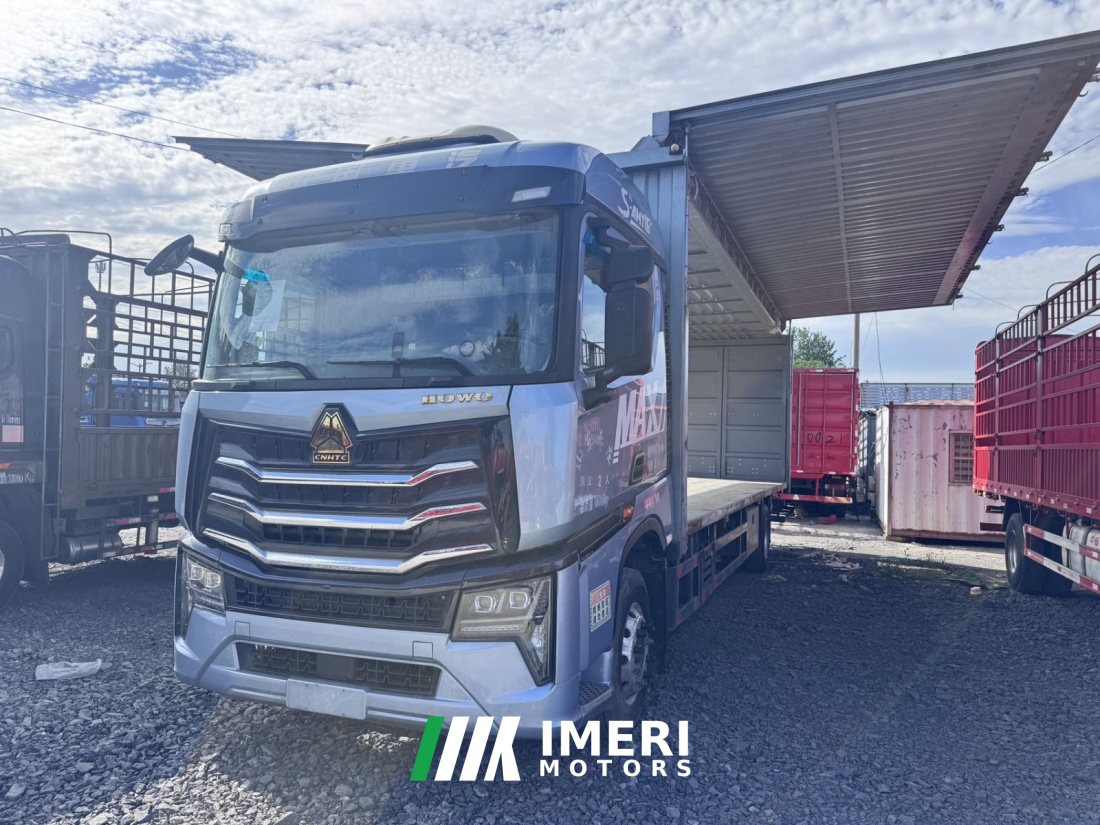 Sinotruk HOWO Max 350 hp 6X2 9.6 m - truck from China