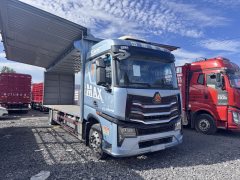 Sinotruk HOWO Max 350 hp 6X2 9.6 m - photo 3