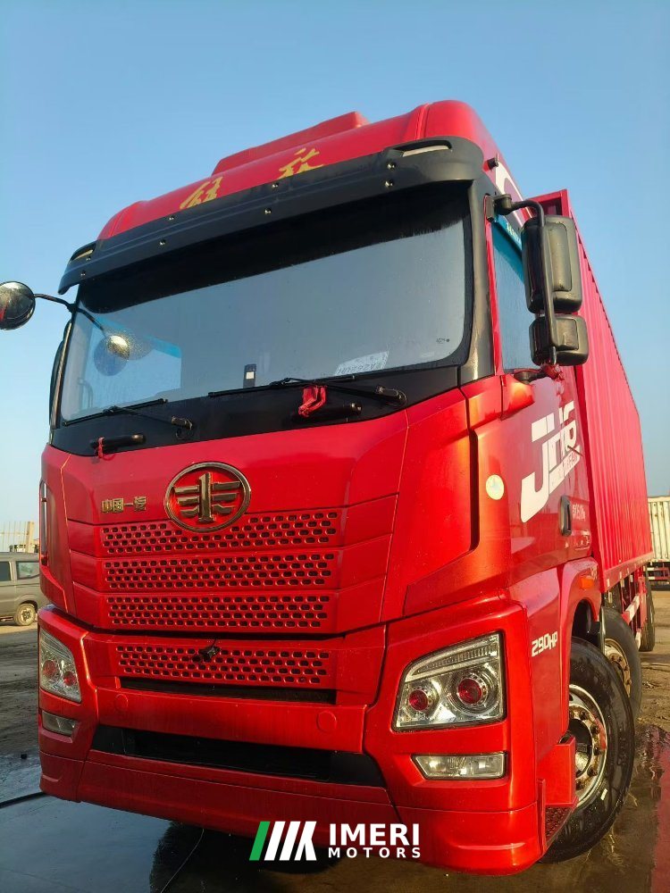 FAW Jiefang JH6 290 hp 6X2 9.4 m - truck from China