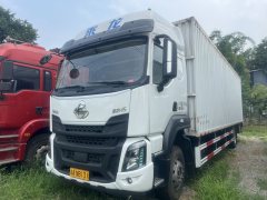 Dongfeng Liuzhou Chenglong H5 240 hp 4X2 9.7 m - ფოტო 1