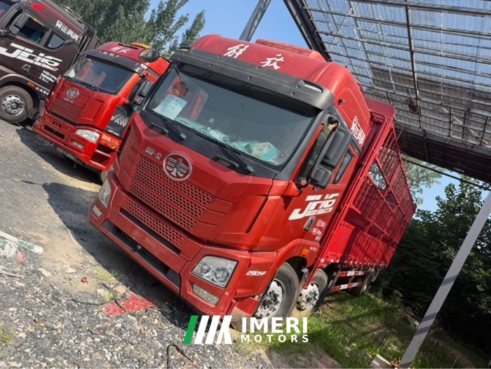 2020 FAW Jiefang JH6 290 hp 6X2 9.5 m