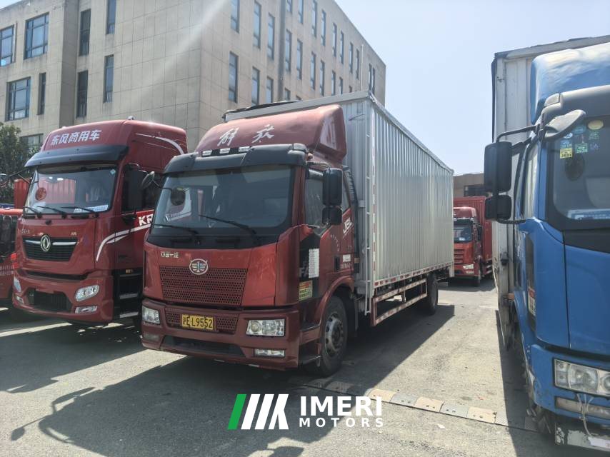 2018 FAW Jiefang J6L 180 hp 4X2 7.7 m