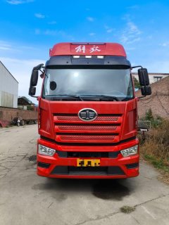 FAW Jiefang J6L 260 hp 4X2 9.7 m - фото 2