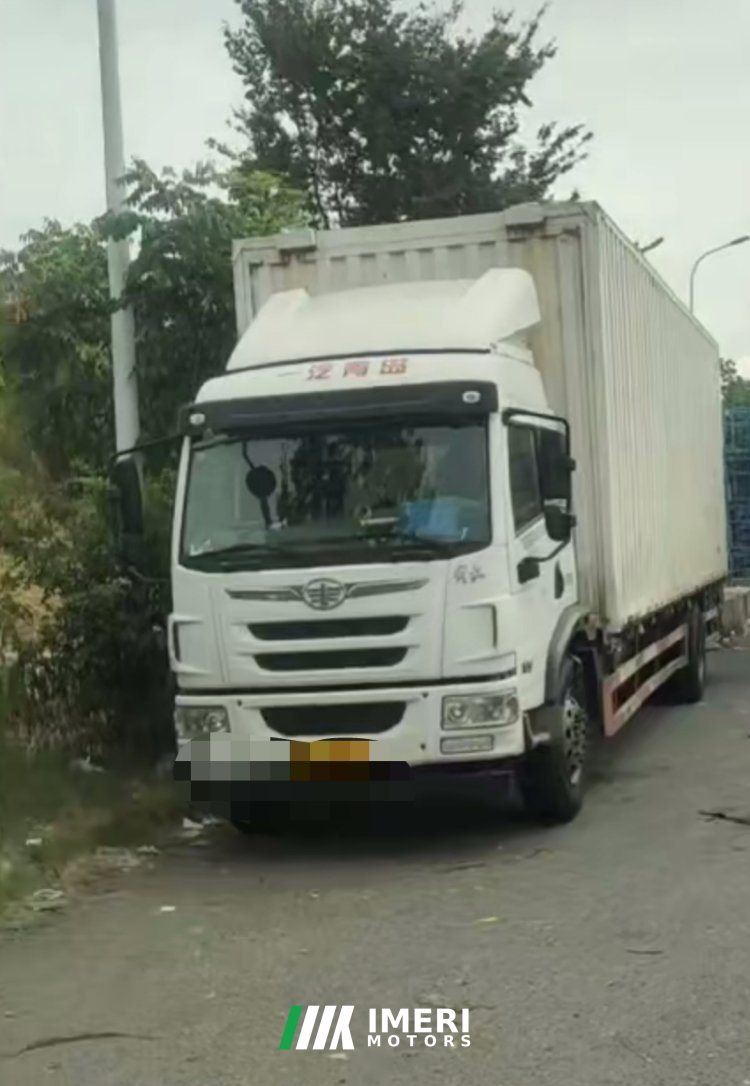 2018 FAW Jiefang Dragon V 180 hp 4X2 7.2 m