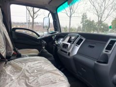 SAIC Yuejin X300 110 hp 4X2 3.3 m - photo 2