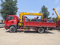 Dongfeng 200 hp 4X2 5.1 m - photo 4