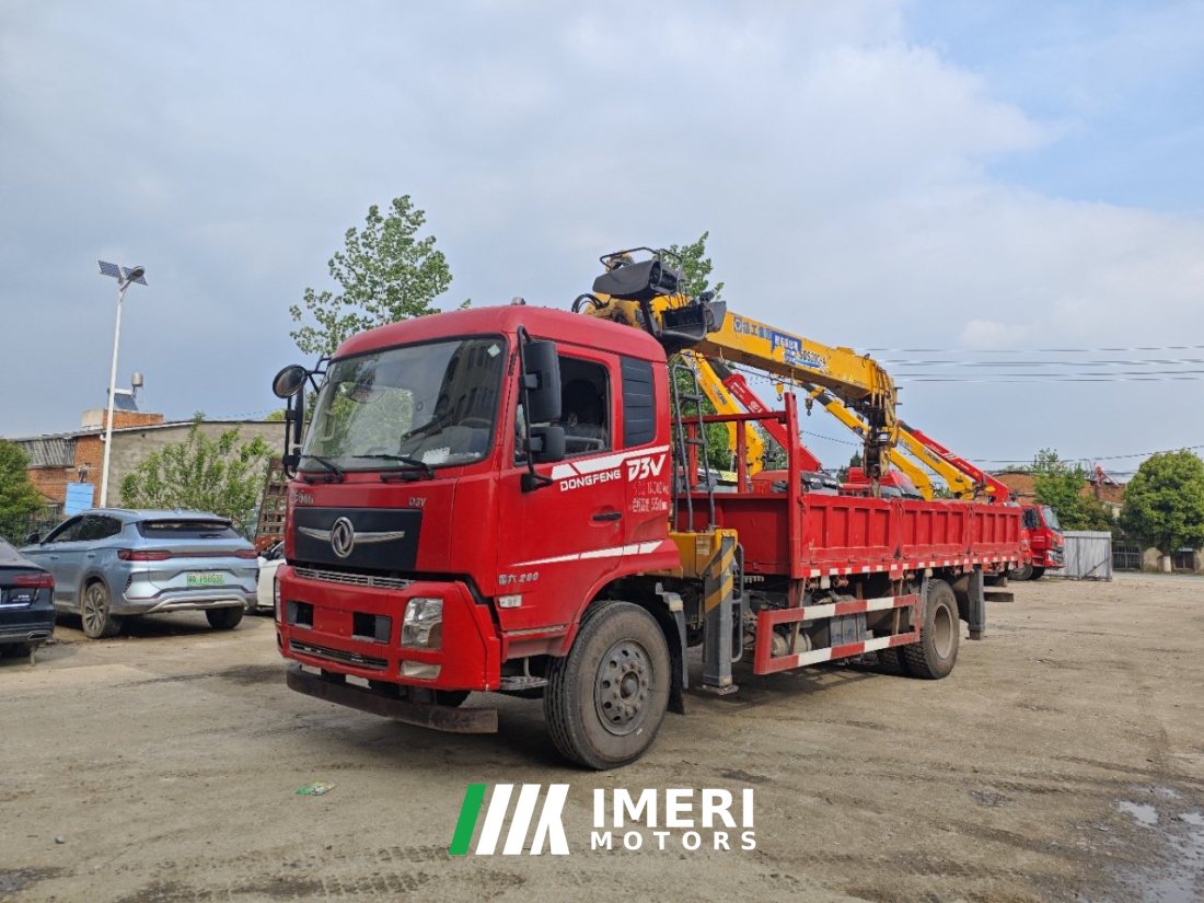 Dongfeng 200 hp 6X2 5.6 m - грузовик из Китая