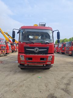 Dongfeng 200 hp 6X2 5.6 m - фото 2