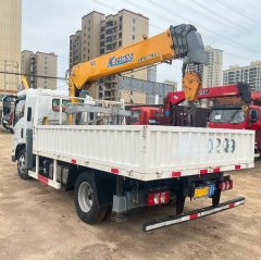 XCMG Sinotruk HOWO light truck 150 hp 4X2 3.4 m - ფოტო 4