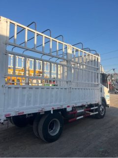 Hyundai 300 143 hp 4X2 4.18 m - ფოტო 3