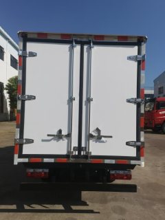 Dongfeng Tuyi T5 122 hp 4X2 3.5 m - photo 7