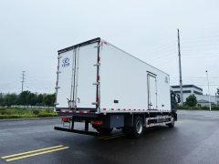 Sinotruk HOWO TX7 330 hp 4X2 7.8 m - photo 4