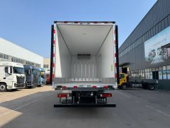 Foton Auman 380 hp 4X2 6.8 m - ფოტო 7