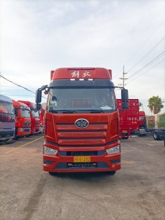 FAW Jiefang J6L 260 hp 4X2 8.2 m - photo 2