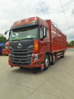 Dongfeng Liuzhou Chenglong H7 330 hp 6X2 9.7 m - ფოტო 1