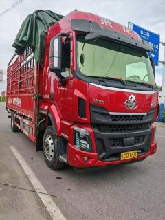 Dongfeng Liuzhou Chenglong H5 320 hp 4X2 6.8 m - ფოტო 2