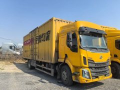 Dongfeng Liuzhou Chenglong M3 200 hp 4X2 8.3 m - ფოტო 1