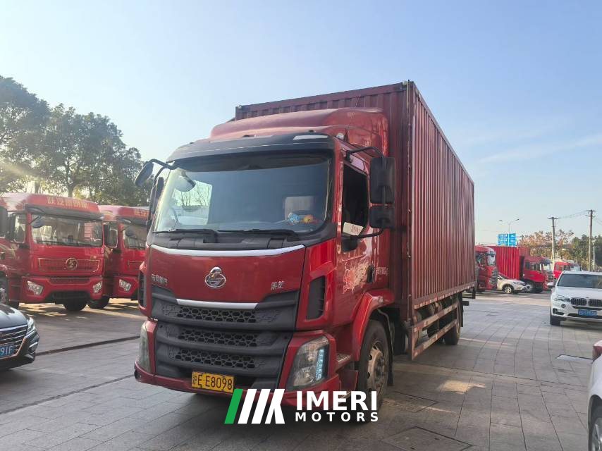 Dongfeng Liuzhou Chenglong M3 185 hp 4X2 7.8 m - truck from China