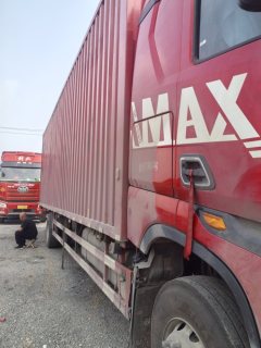 Sinotruk HOWO Max 290 hp 4X2 9.6 m - ფოტო 5