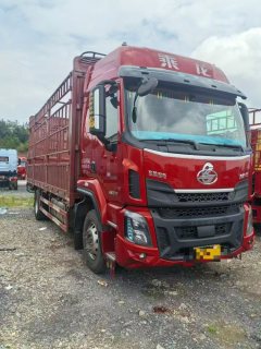 Dongfeng Liuzhou Chenglong H5 270 hp 4X2 6.8 m - ფოტო 2