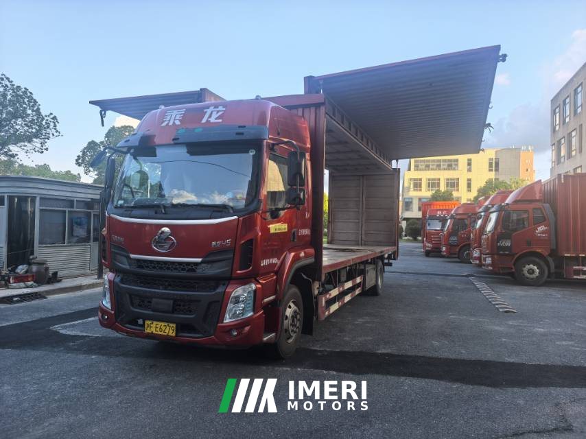 Dongfeng Liuzhou Chenglong H5 200 hp 4X2 8.3 m - truck from China