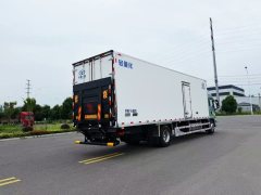 Sinotruk Sitrak C5H 330 hp 4X2 9.6 m - ფოტო 5