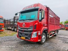 Dongfeng Liuzhou Chenglong H5 240 hp 4X2 6.8 m - ფოტო 1
